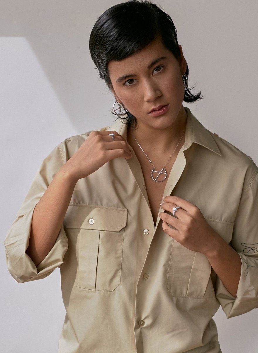 Colgante brillante diseño de doble raíl de circonitas