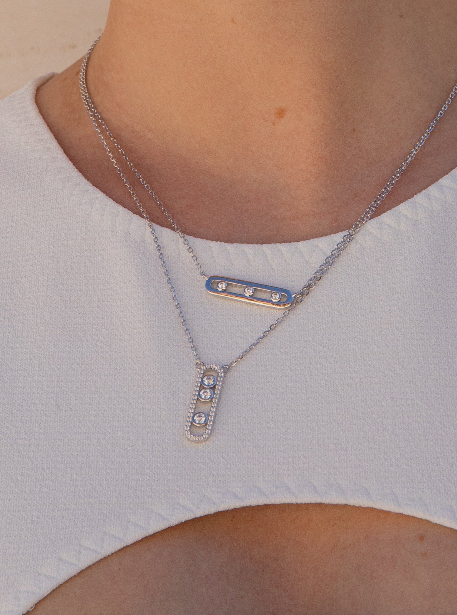 Colgante brillante diseño de eslabón con circonitas-LINEARGENT