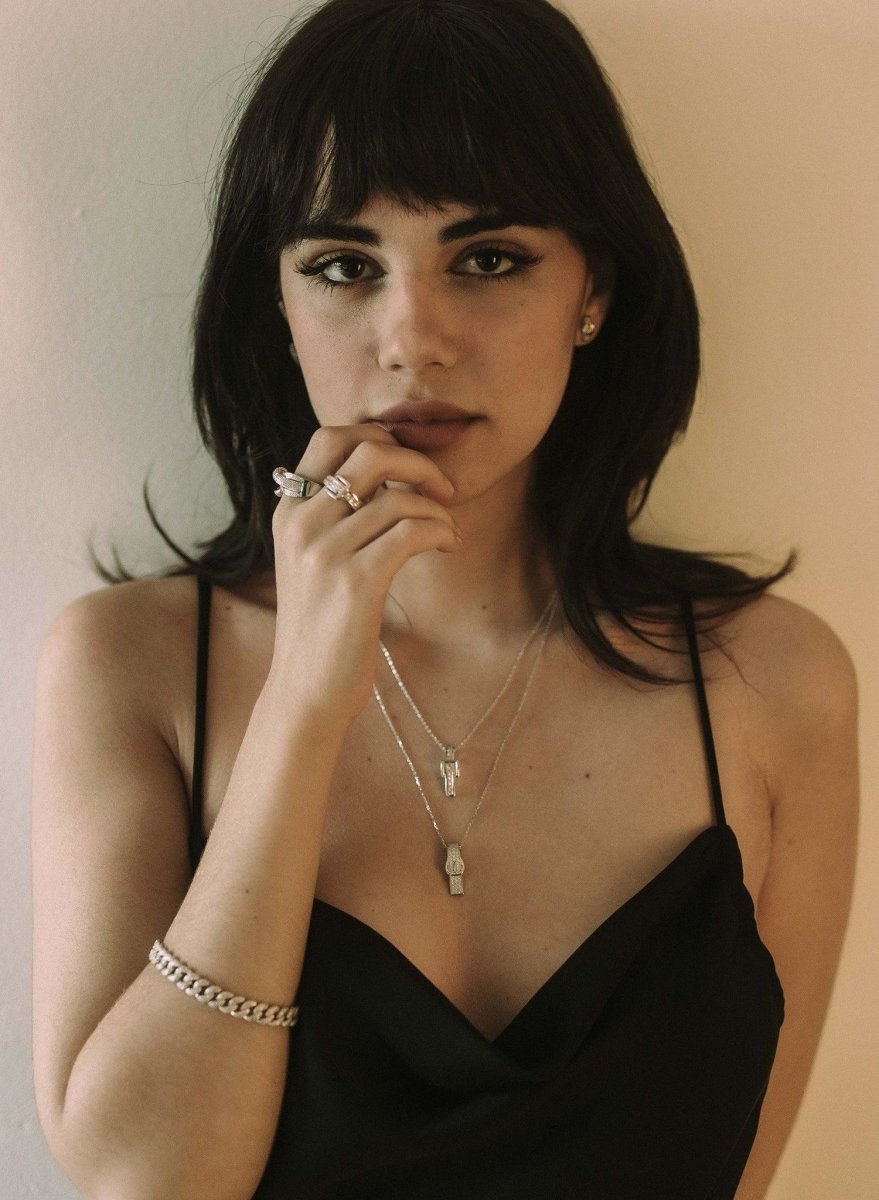 Colgante brillante diseño de hebilla con circonitas