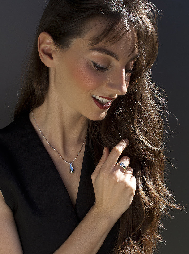 Colgante brillante diseño gota con detalle circonitas-LINEARGENT