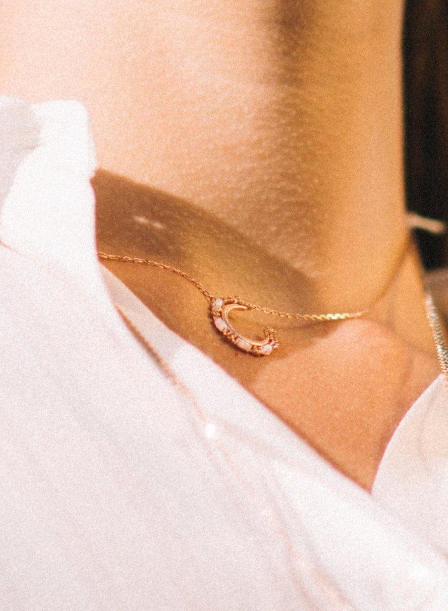 Colgante luna de plata con cuarzos adamantinos rosas talla marquesa-LINEARGENT