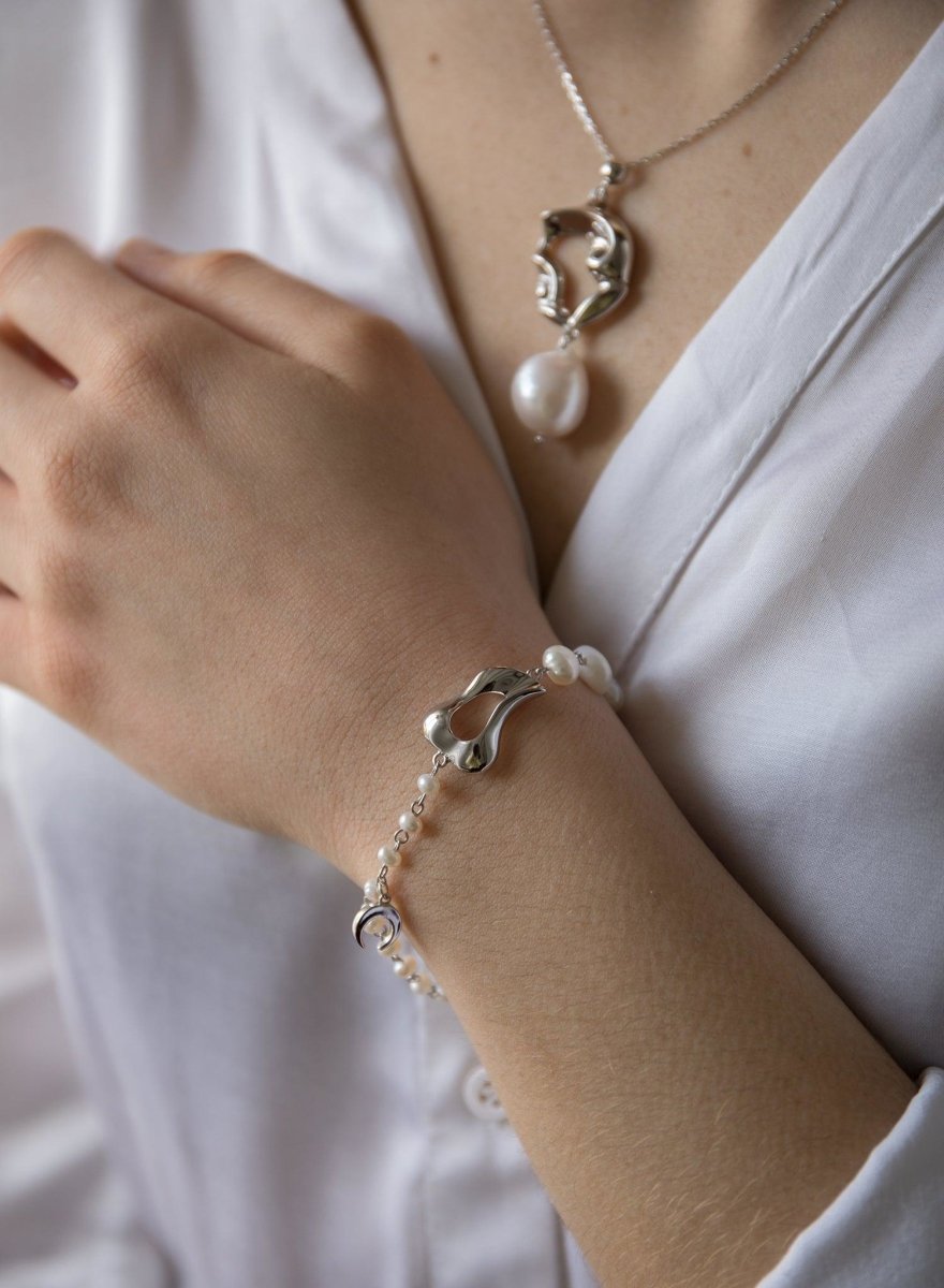 Colgante perlas en plata mujer diseño liquido