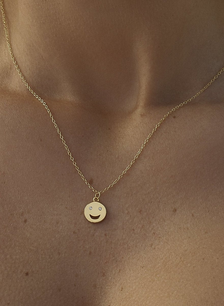 Colgantes pequeños de plata lisa diseño smile-LINEARGENT