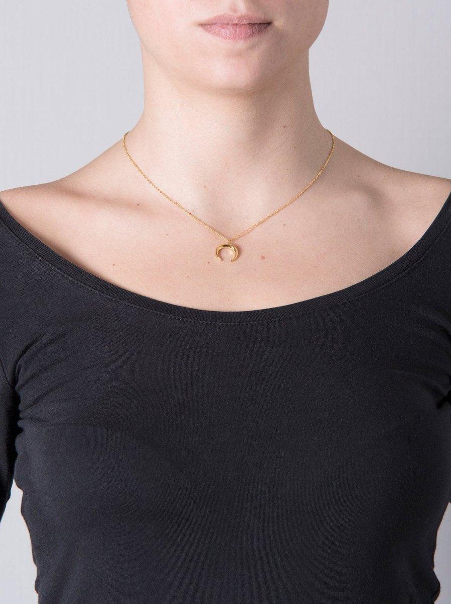 Colgantes pequeños diseño cuerno bañado en oro-LINEARGENT