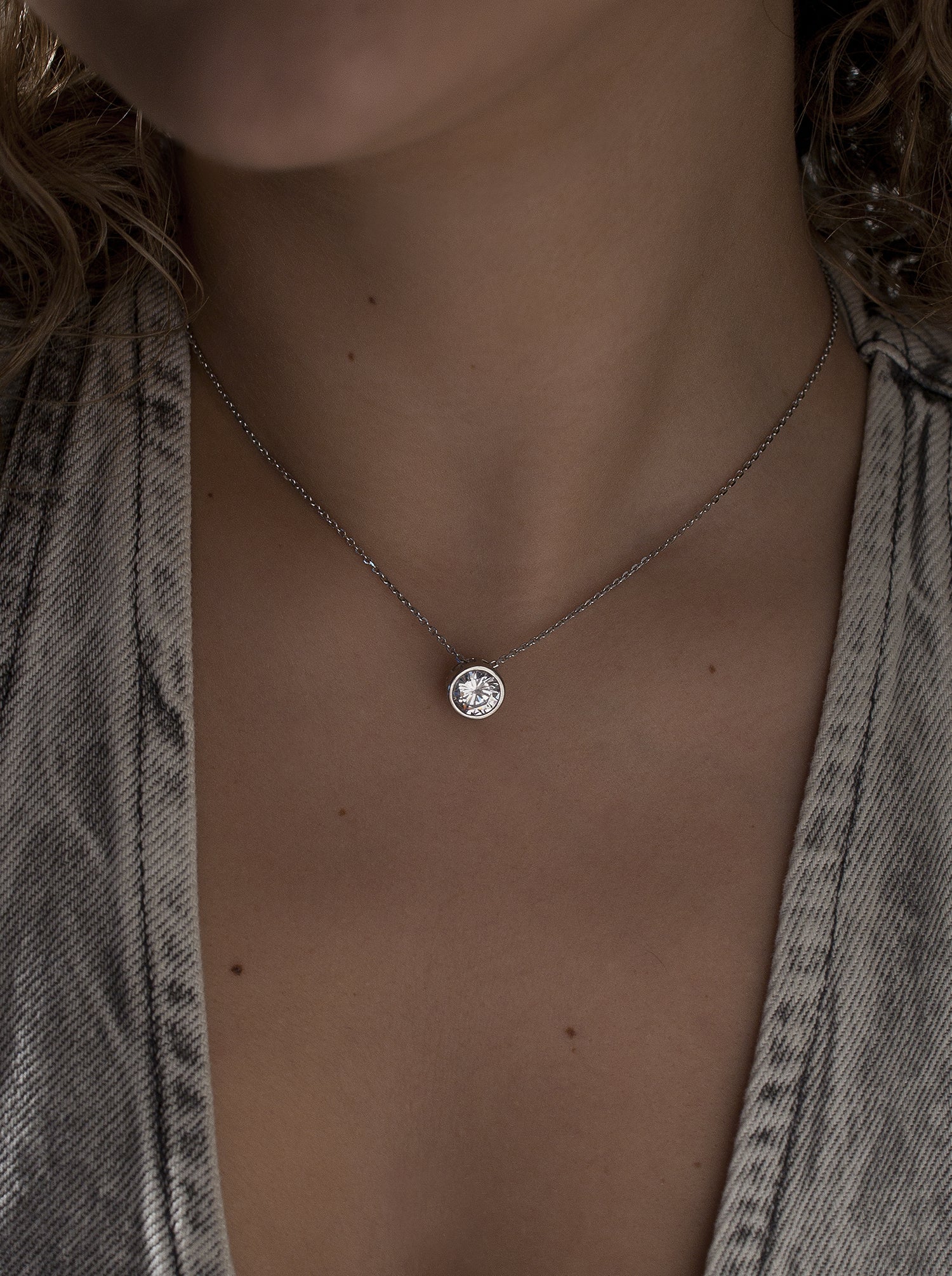 Colgantes pequeños diseño de circonita central-LINEARGENT