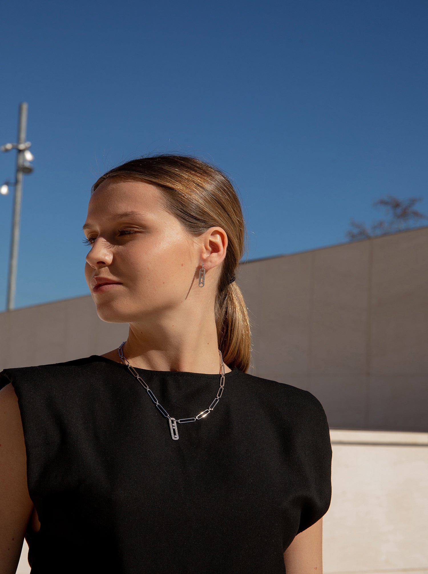 Collar cadena diseño de pieza rectangular con circonitas-LINEARGENT