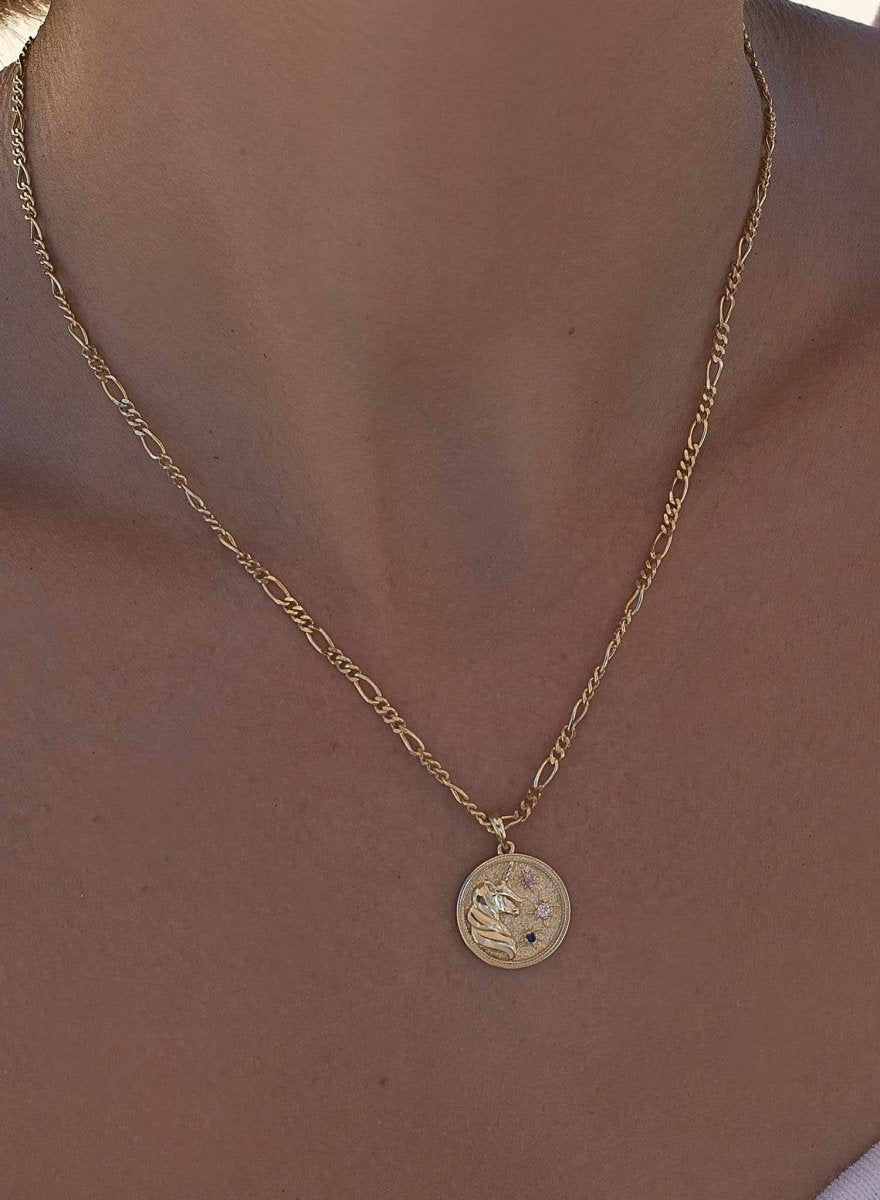 Collar medalla en plata dorada diseño unicornio-LINEARGENT