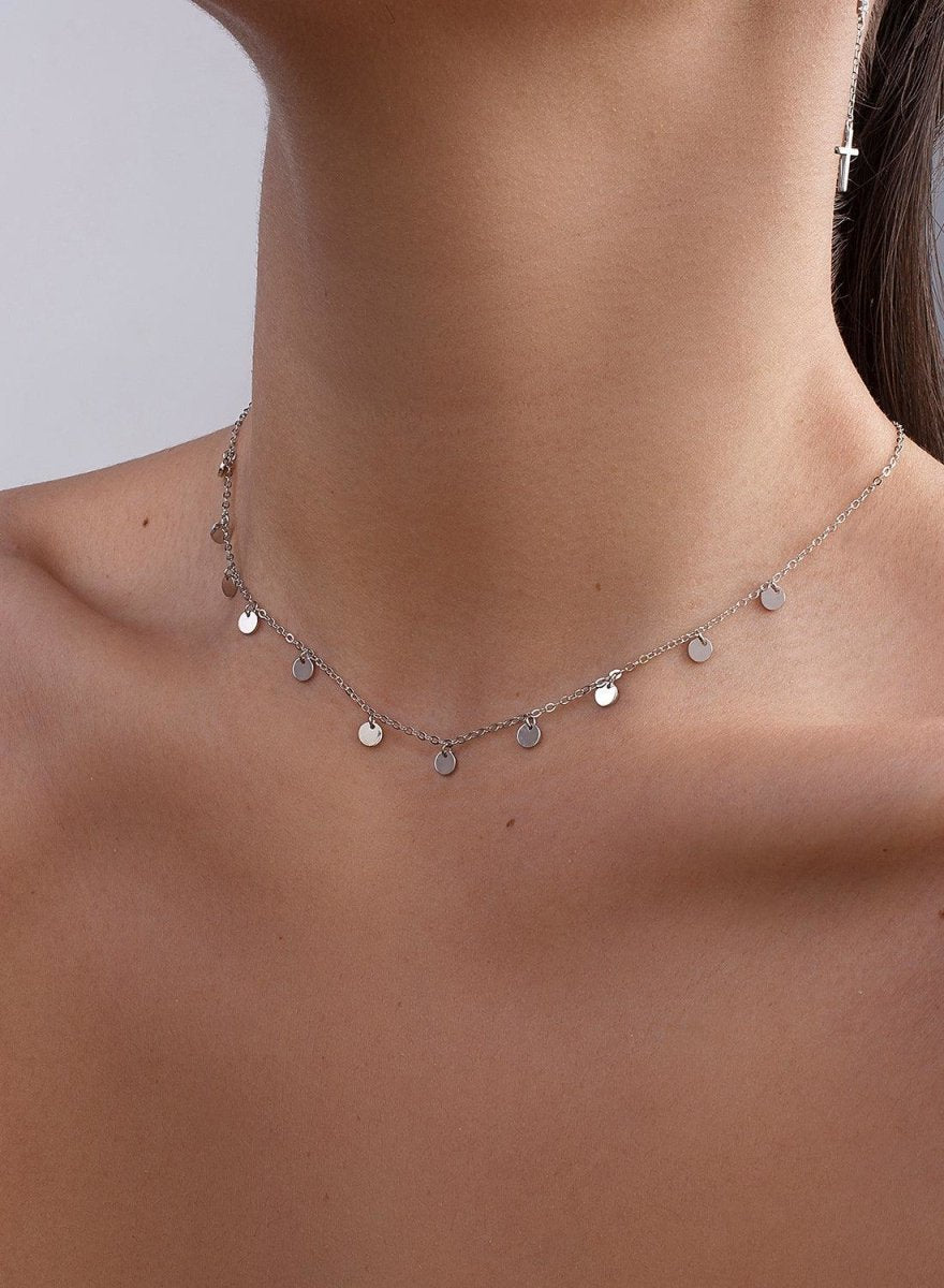 Collares con colgantes circulares de plata lisa