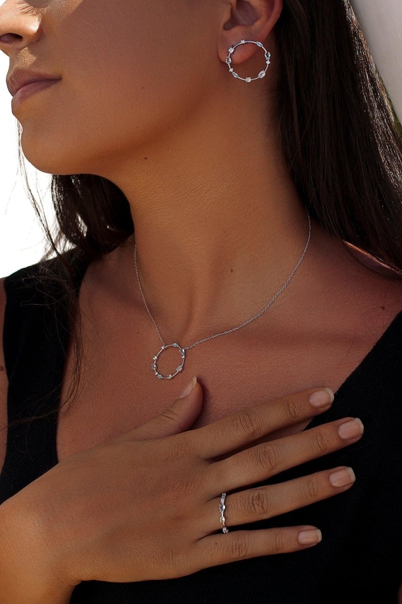 Collares con piedras de plata tono azul y verde claro en talla oval y pera