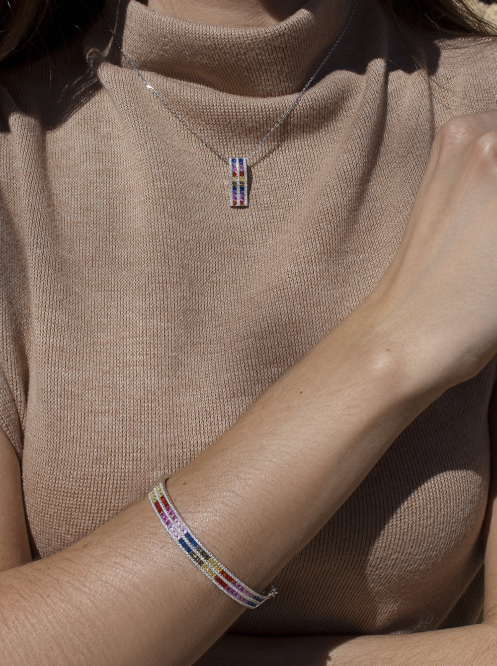 Collares con piedras diseño doble raíl multicolor