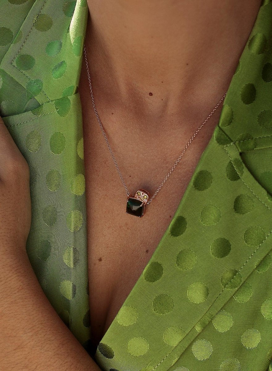 Collares con piedras en plata baño en rosa tono verde