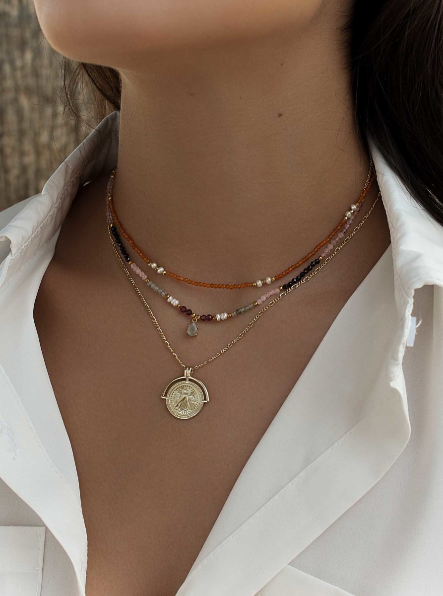 Collares dobles diseño de abalorios motivo central de cuarzo