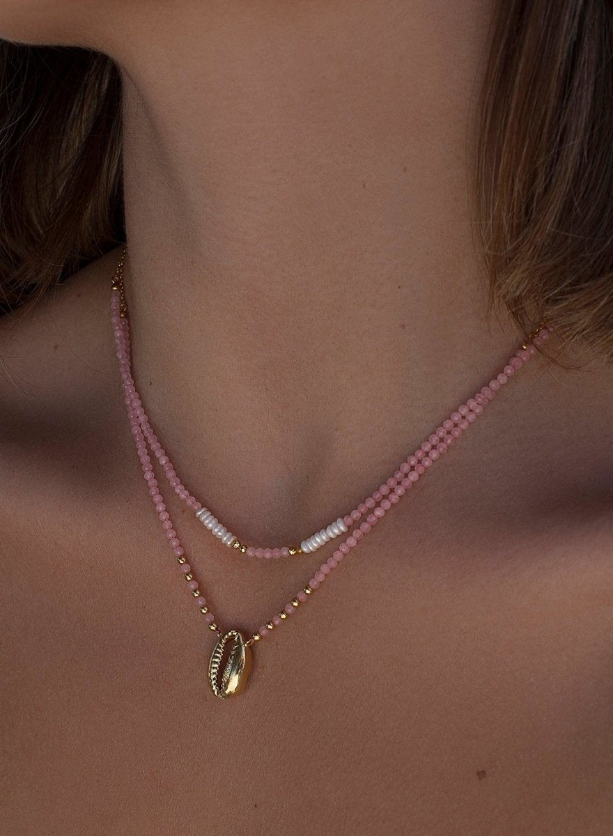 necklaces double design of beads and shell charm
