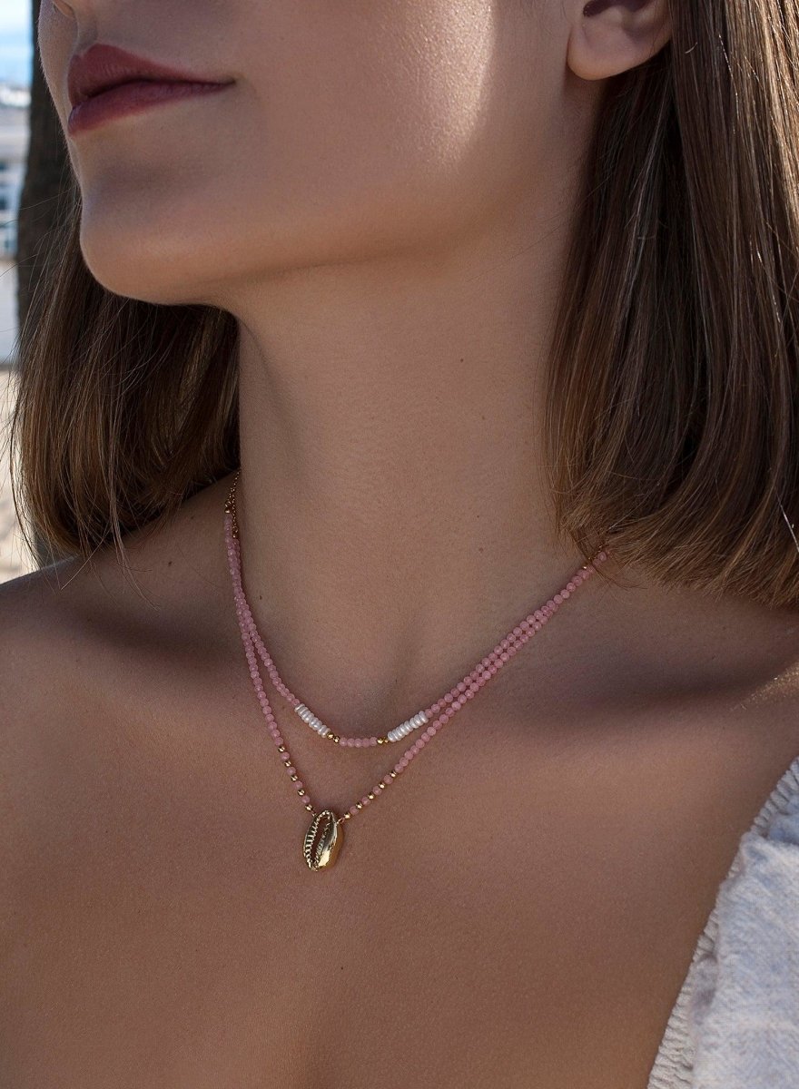 necklaces double design of beads and shell charm
