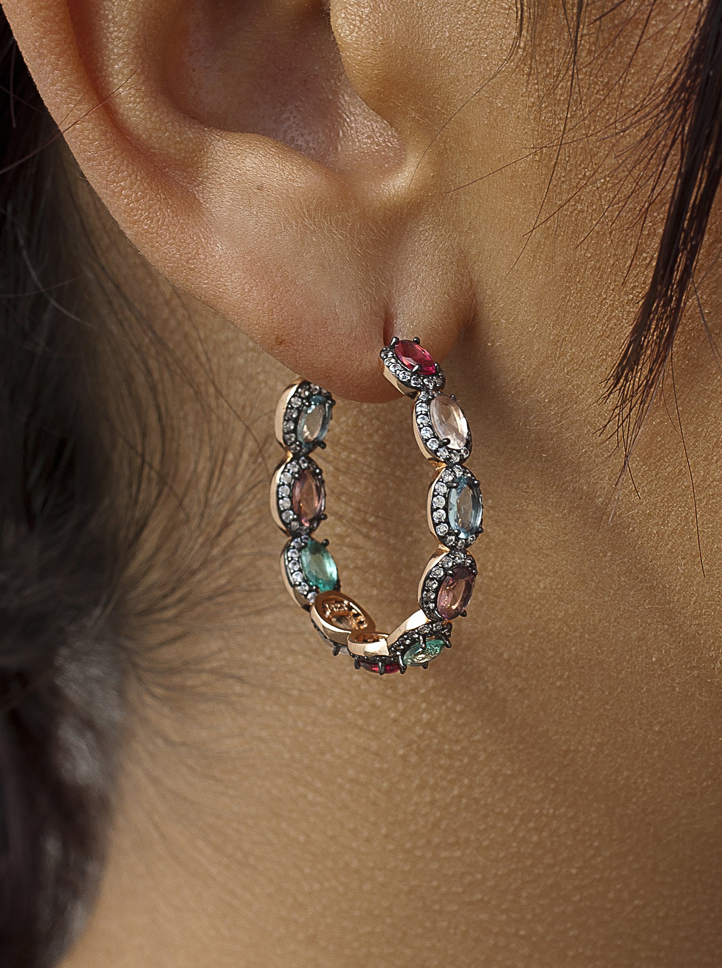 Pendientes aro con piedras multicolores de talla oval-LINEARGENT