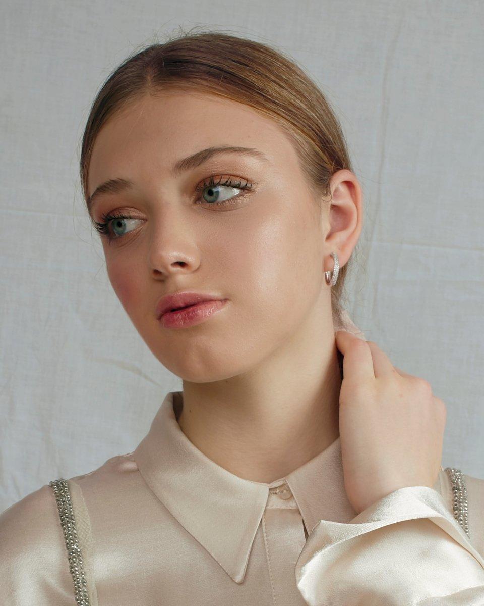 Pendientes aro de plata circonitas blancas modelo grande-LINEARGENT