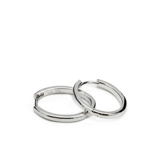 Pendientes aro de plata con diseño ovalado
