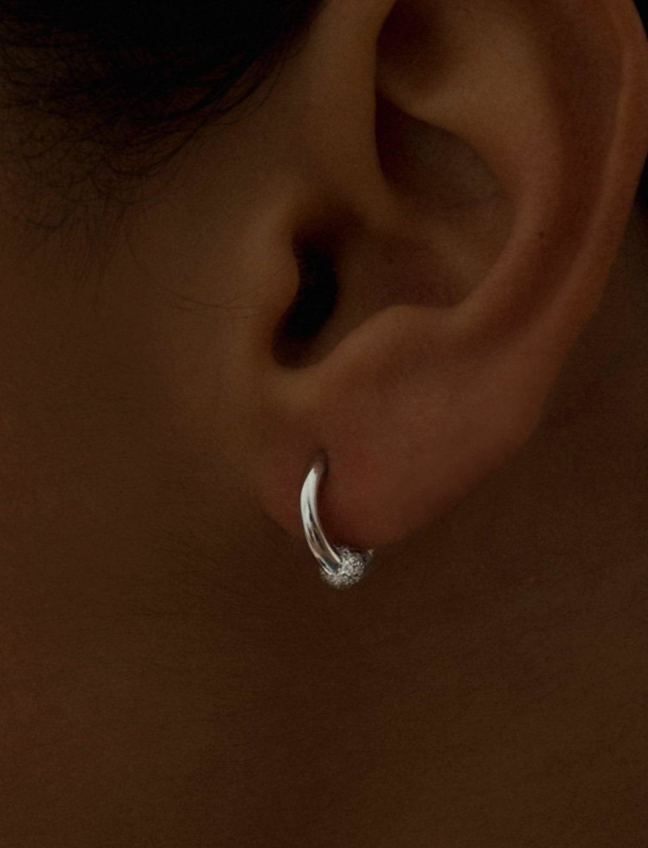 boucles d'oreilles créole de argent petits motif de zircon  la LINEARGENT