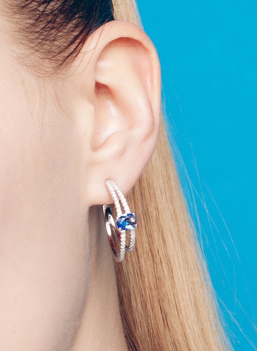 Boucles d'oreilles créole  àmotif central de quartz adamantine bleu et zircons-LINEARGENT