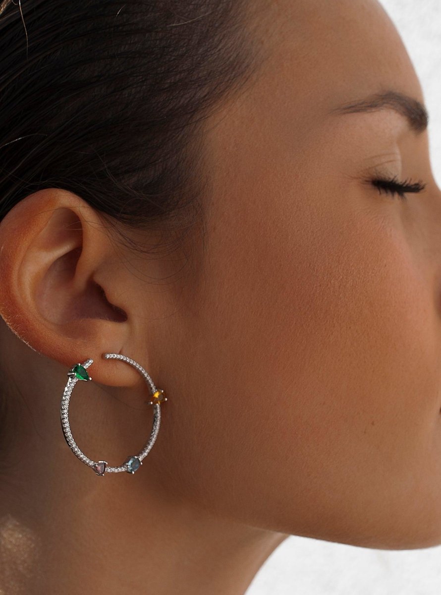 Pendientes aro originales con gemas disposición asimétrica multicolor