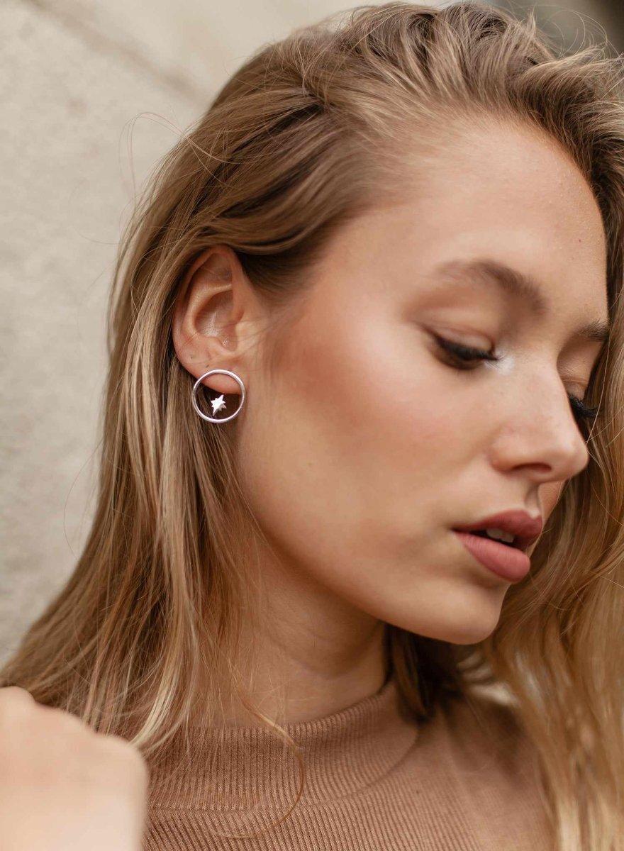 Pendientes aro plata circulares con estrella polar