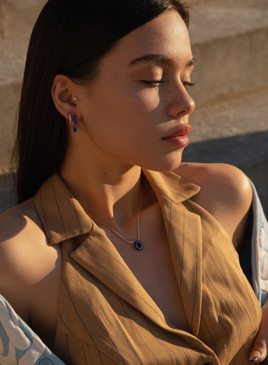 Pendientes aros de plata diseño esmalte azul oscuro