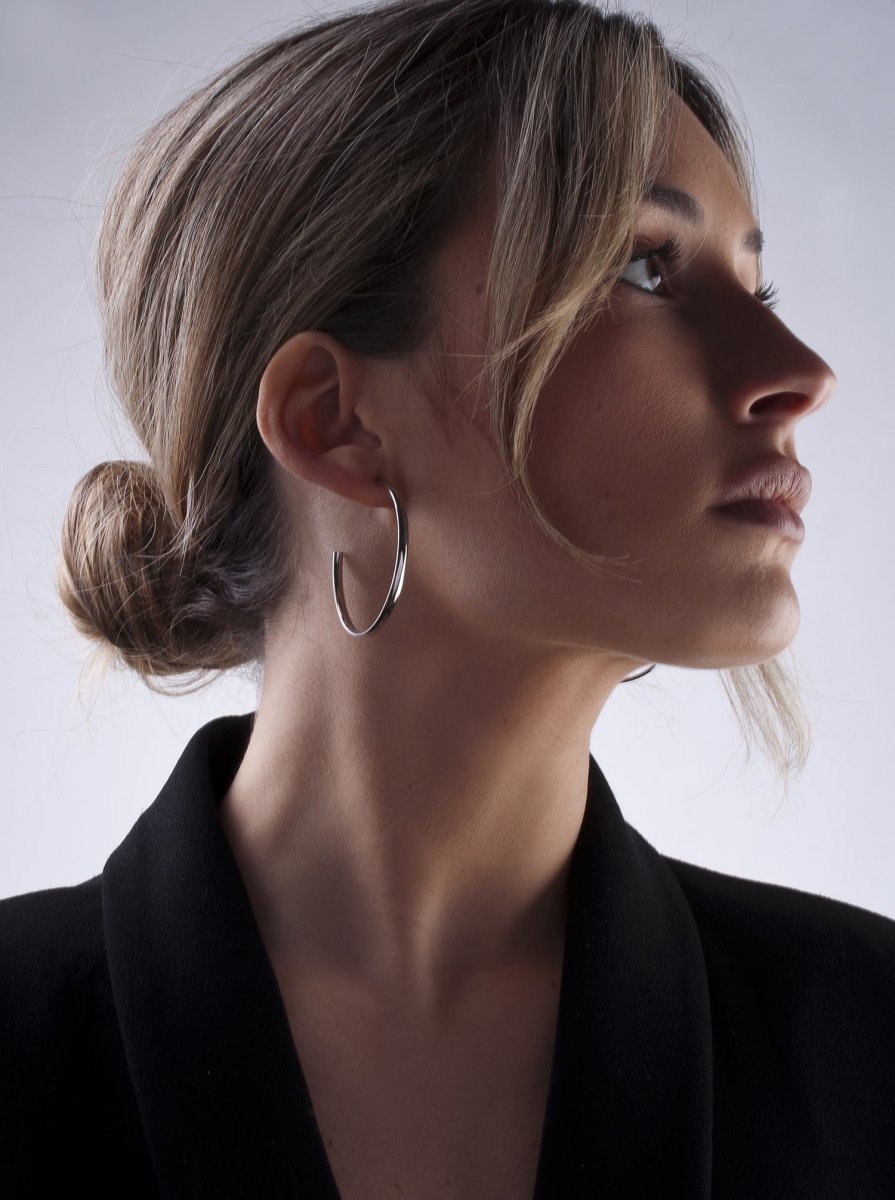 grandes  boucles d'oreilles créoles design boucles d'oreilles argent lisse semi-ouvertes