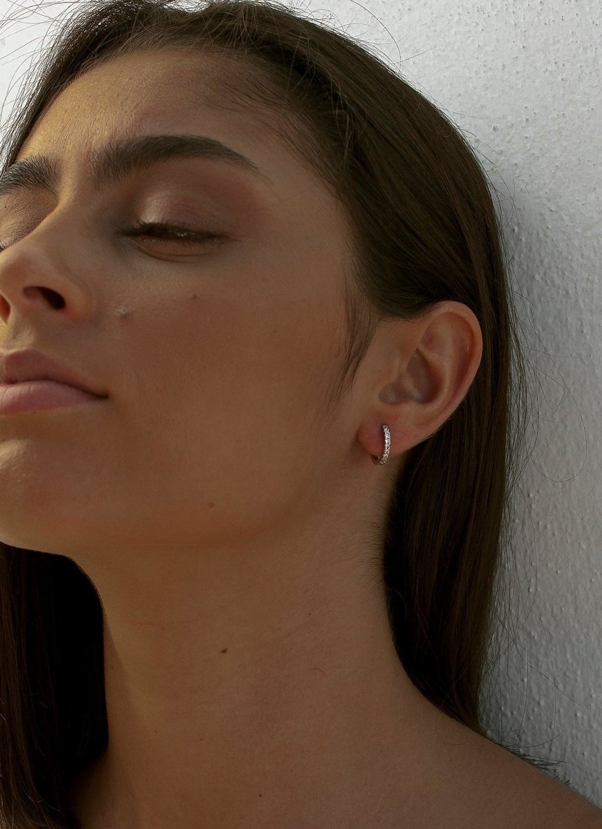 boucles d'oreilles créoles petits de argent avec carril de  zircons zircons style deuxìeme LINEARGENT