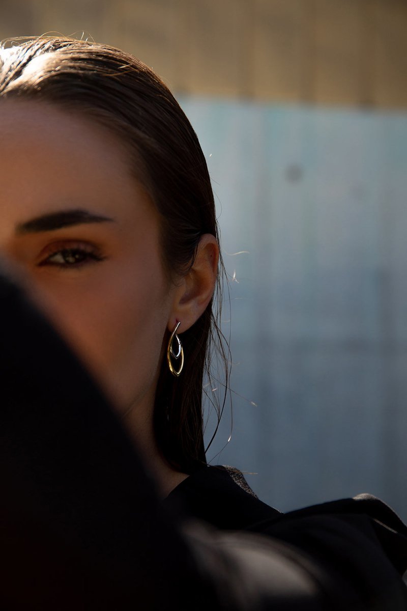 Pendientes bicolor estilo flecha diseño ovalado-LINEARGENT