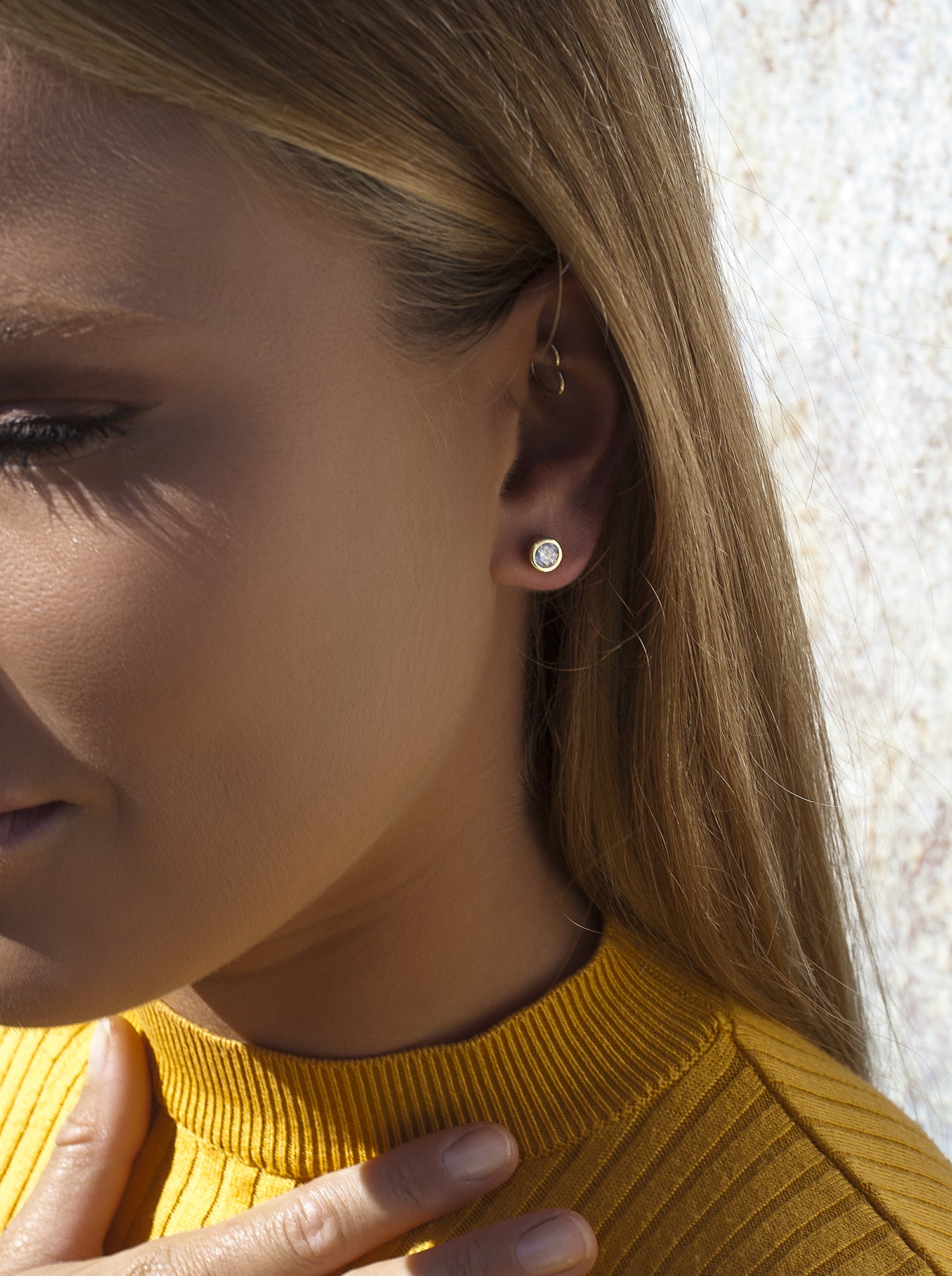 Pendientes botón de plata pequeños diseño circular con circonita