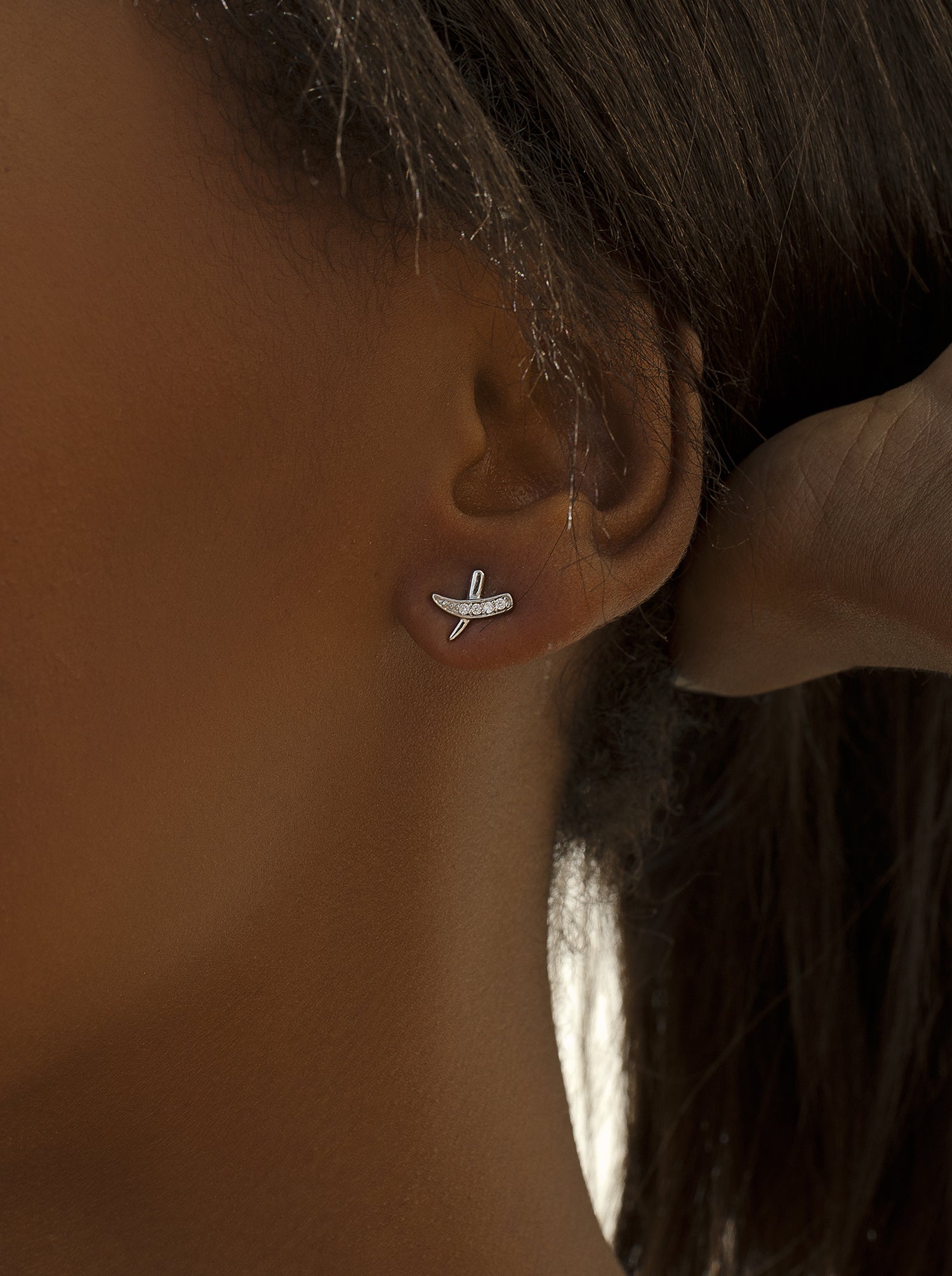 Boucles d'oreilles brillants petits design croisé avec zirconsLINEARGENT