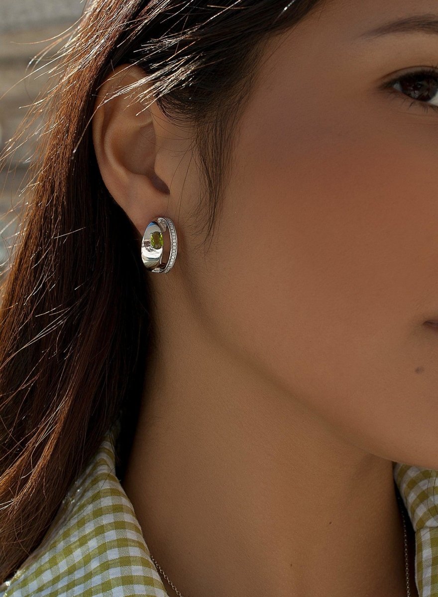 Pendientes cierre omega diseño de cuarzo adamantino verde-LINEARGENT