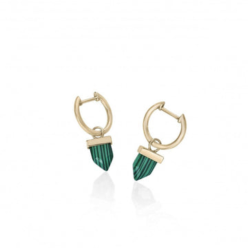 Pendientes con colgantes diseño charm malaquita bañados en oro