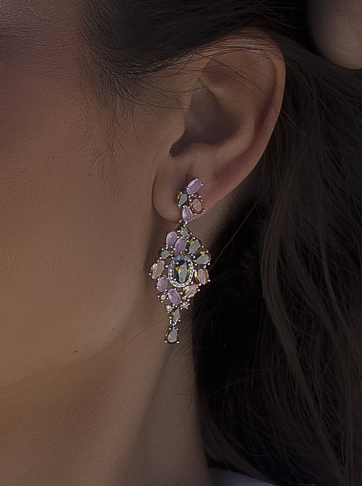 Pendientes con piedras largos barrocos en tonos suaves-LINEARGENT