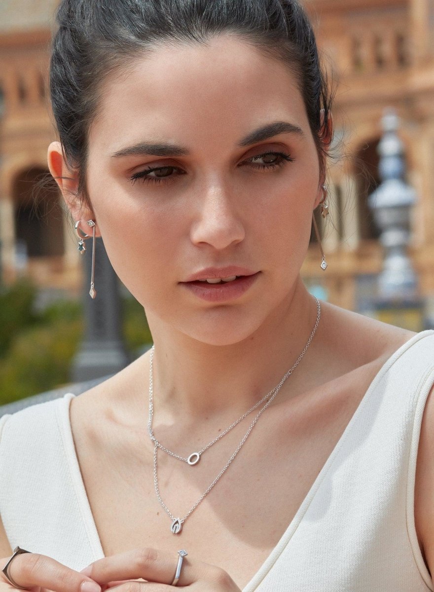 Boucles d'oreilles longs de argent fins design en phase avec avec LINEARGENT