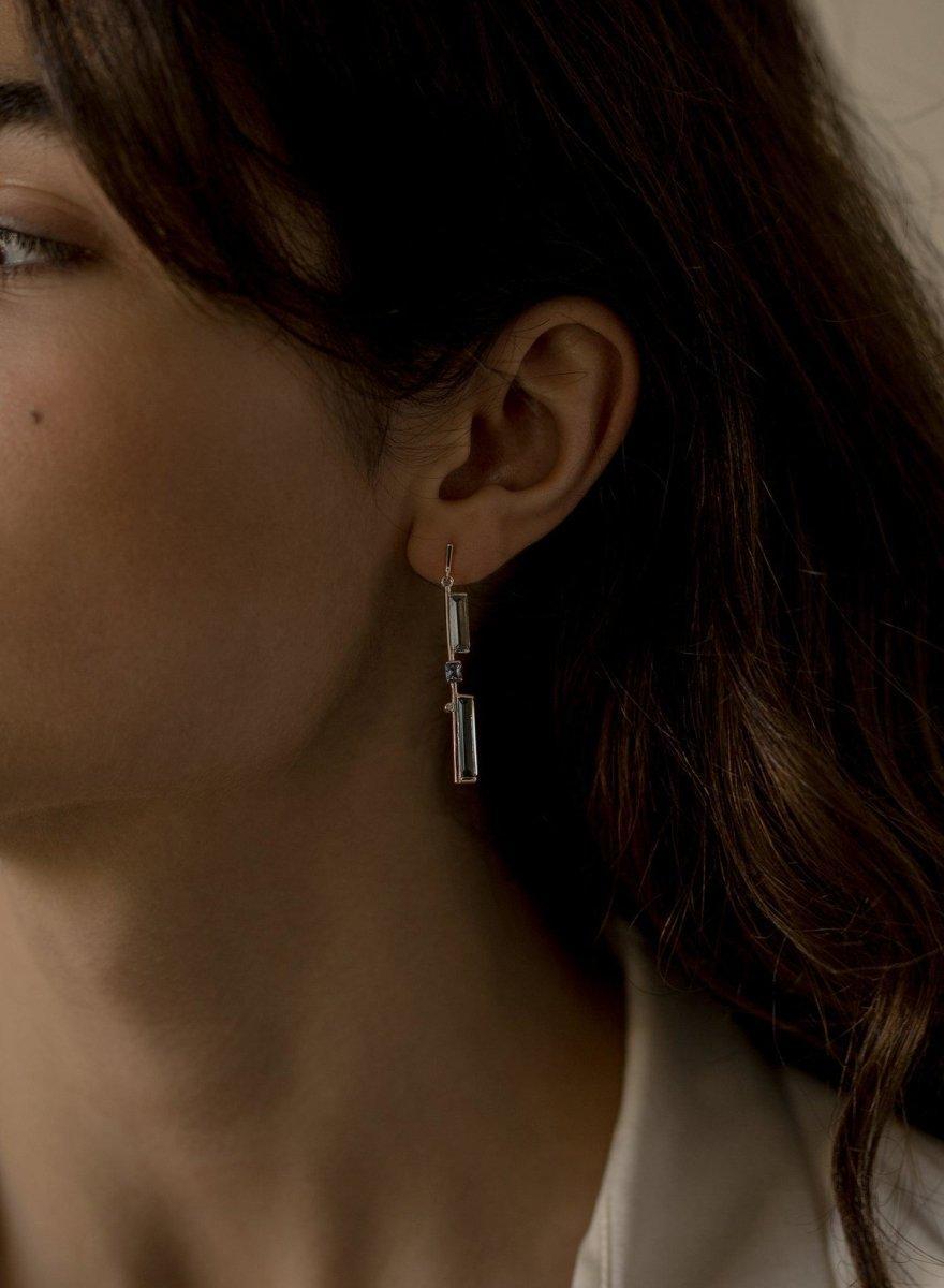 Boucles d'oreilles longs fins  boucles d'oreillesargent avec gemmes de LINEARGENT