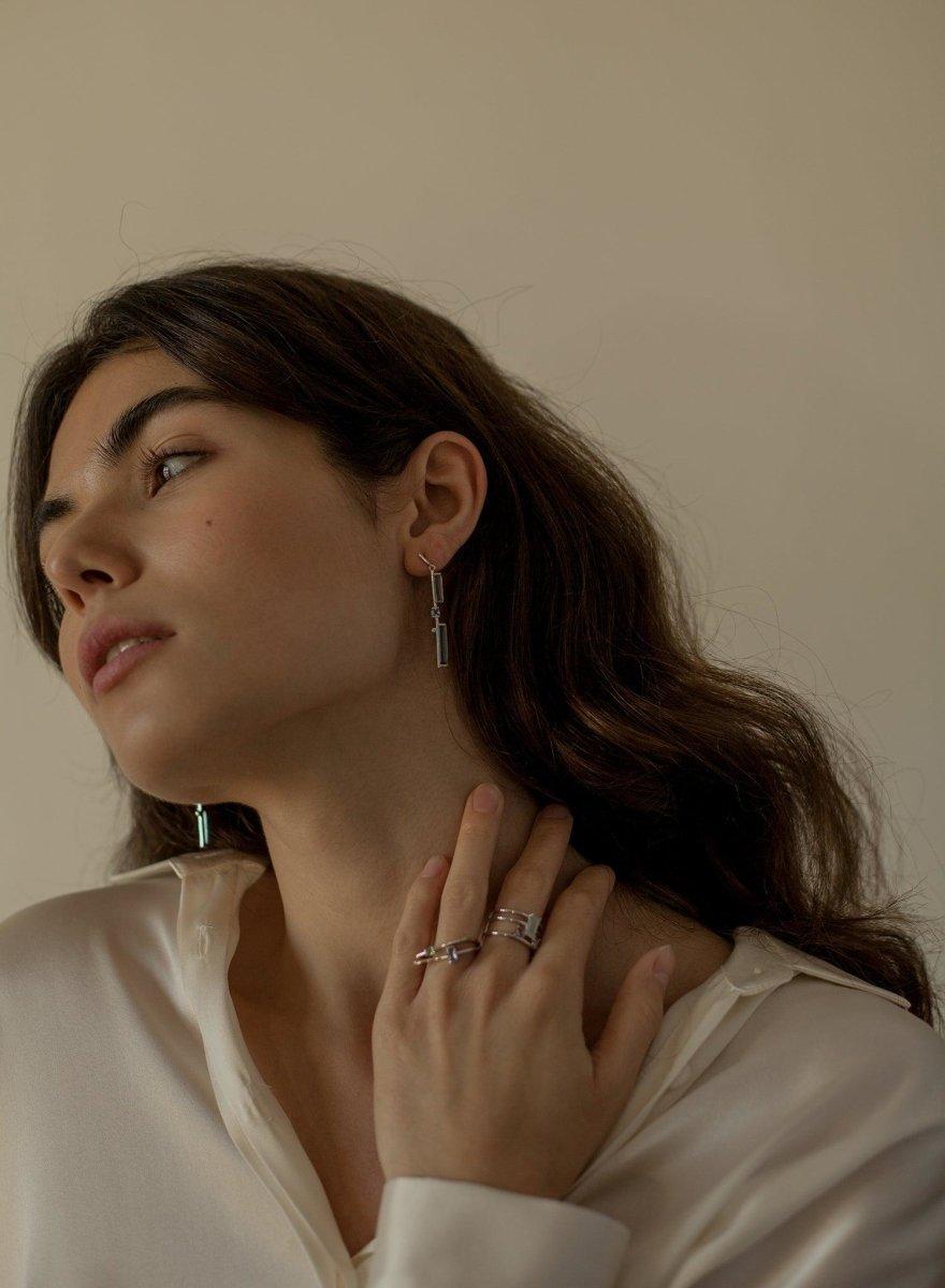 Boucles d'oreilles longs fins  boucles d'oreillesargent avec gemmes de LINEARGENT