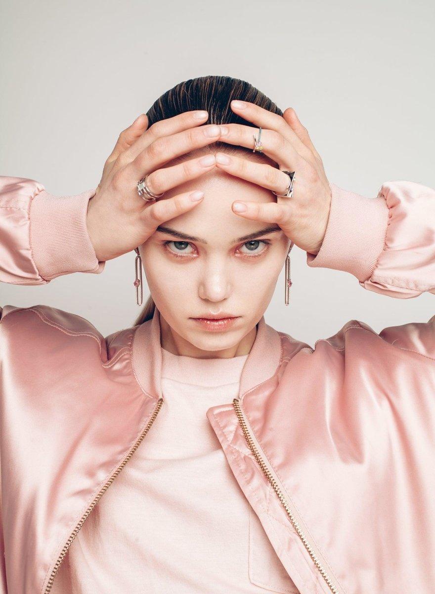 Boucles d'oreilles longs fins de argent design ovale avec LINEARGENT