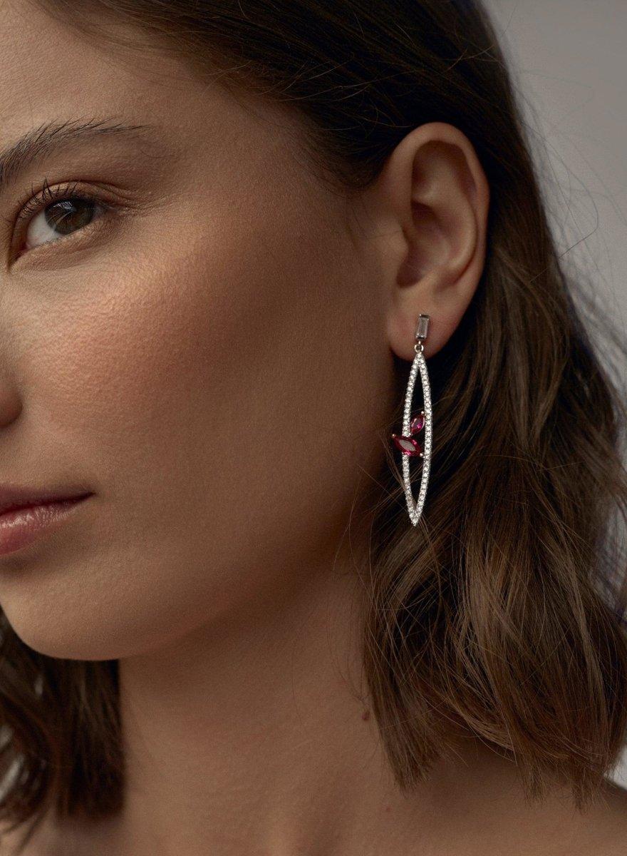 boucles d'oreilles longs fins de argent design ovale avec zircons-LINEARGENT