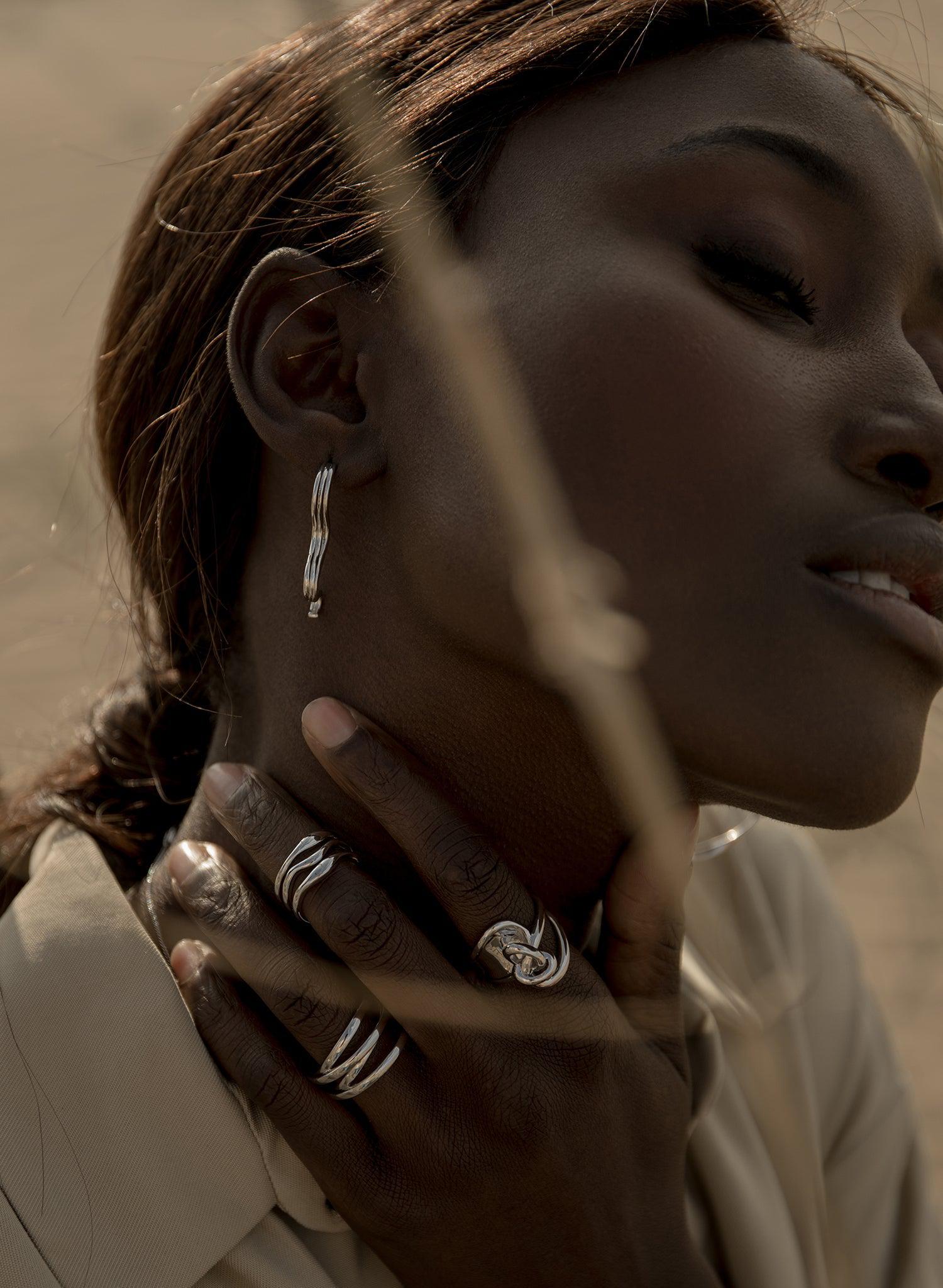 Pendientes originales plata finos curvado triple rail