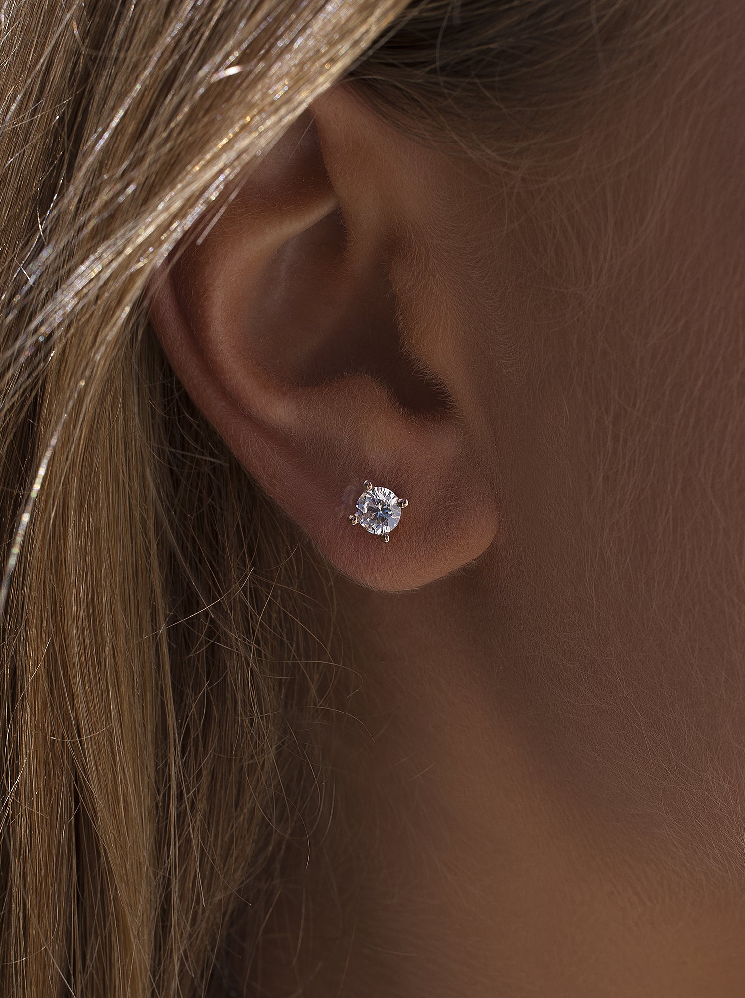 Pendientes pequeños plata baño rosa diseño 4 garras con circonita-LINEARGENT