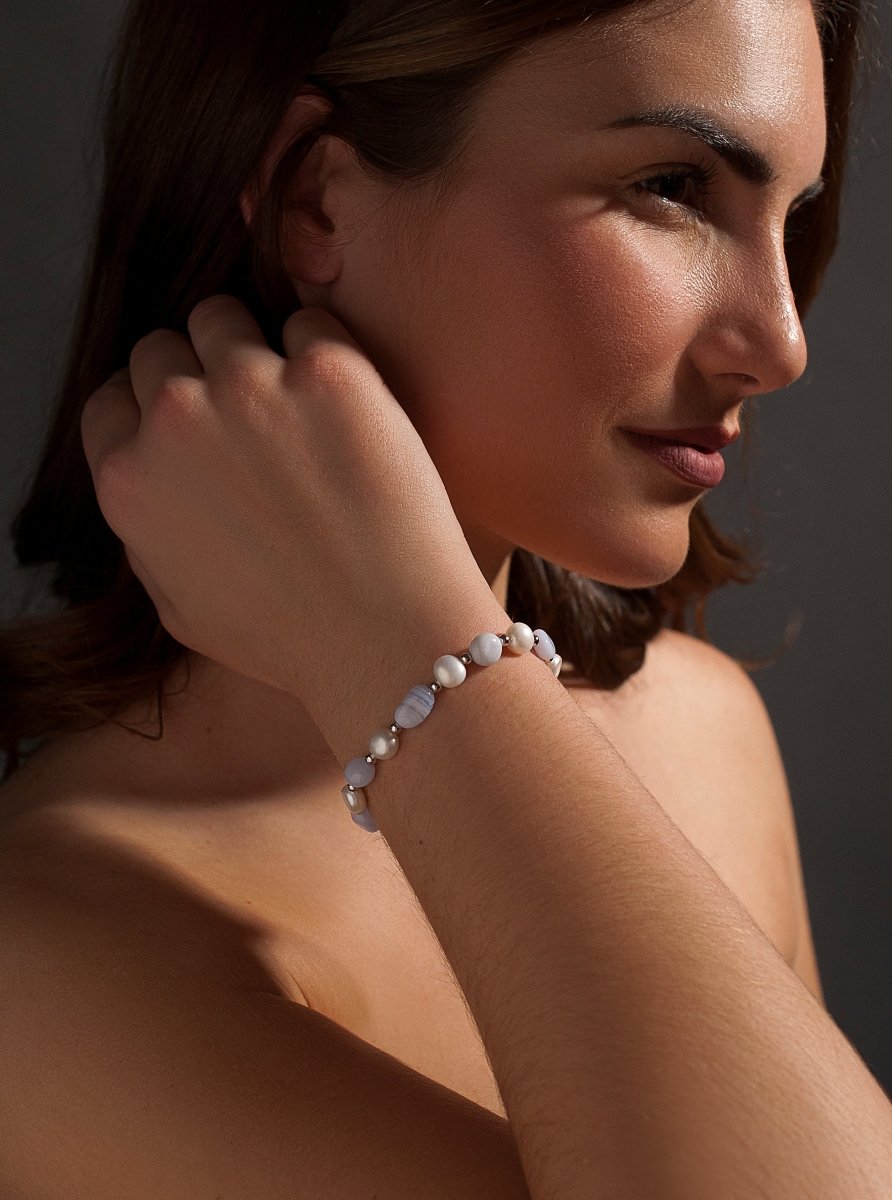 Pulseras con piedras de plata calcedonia azul y perlas de agua dulce