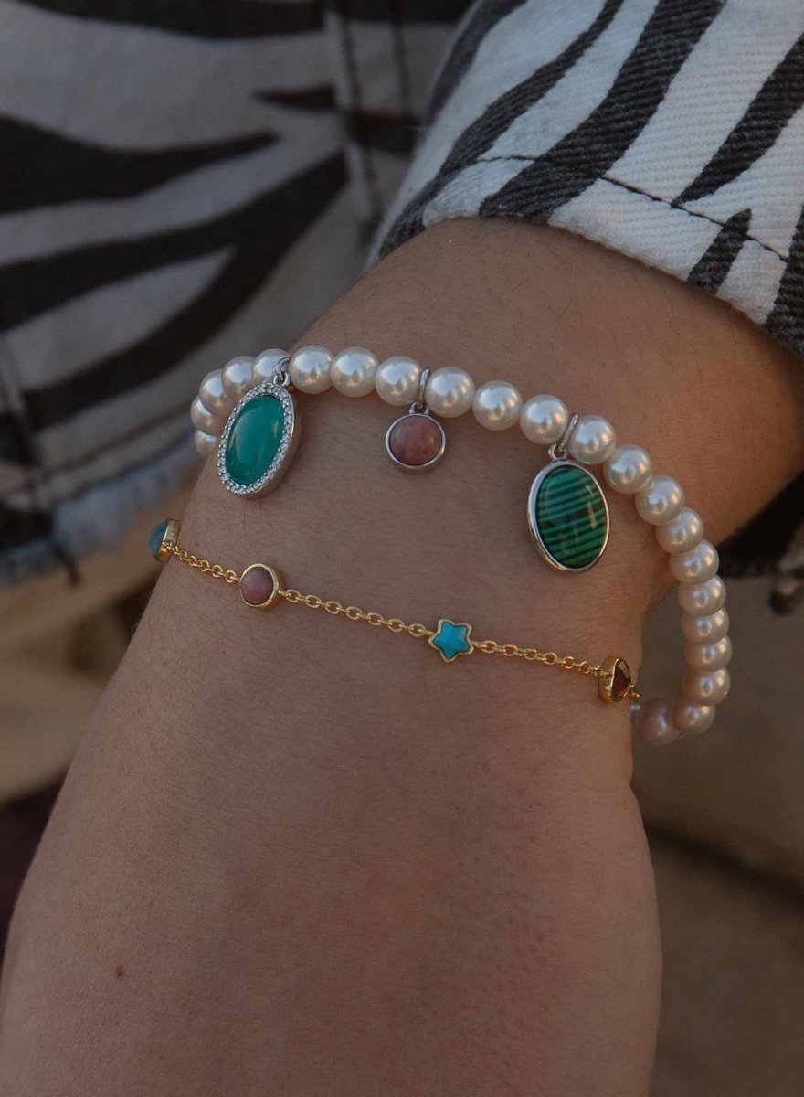 Pulseras finas bañadas en oro con charms multi forma-LINEARGENT