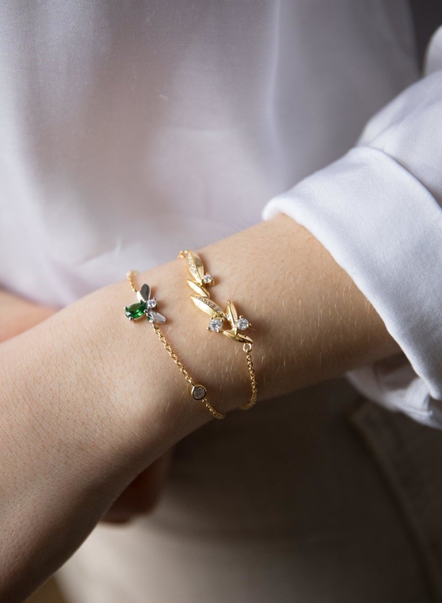 Pulseras finas de plata diseño de hojas e insecto