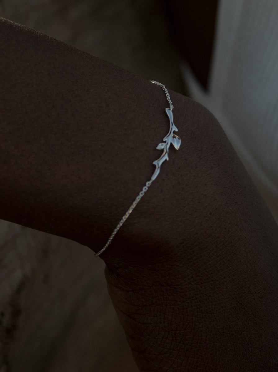 Pulseras finas de plata diseño de rama con detalle de circonita-LINEARGENT