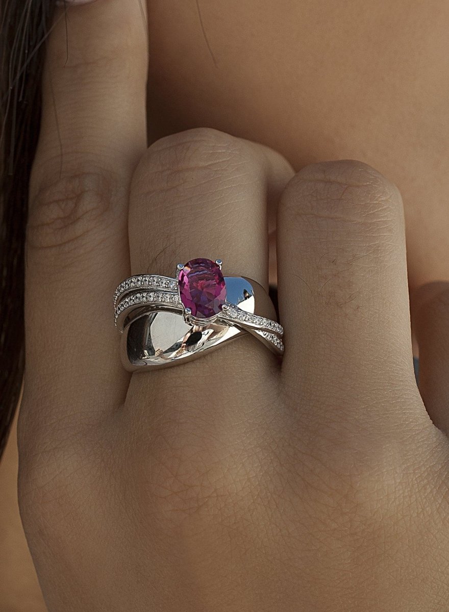 Ring - Big rings with carriles design fuchsia central motif