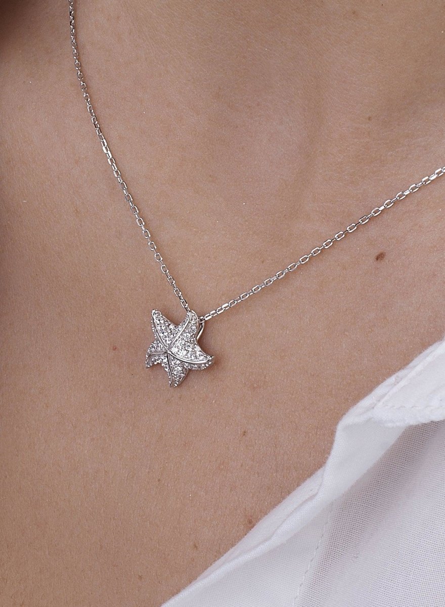 Necklace - Shiny silver starfish pendant with zirconia design