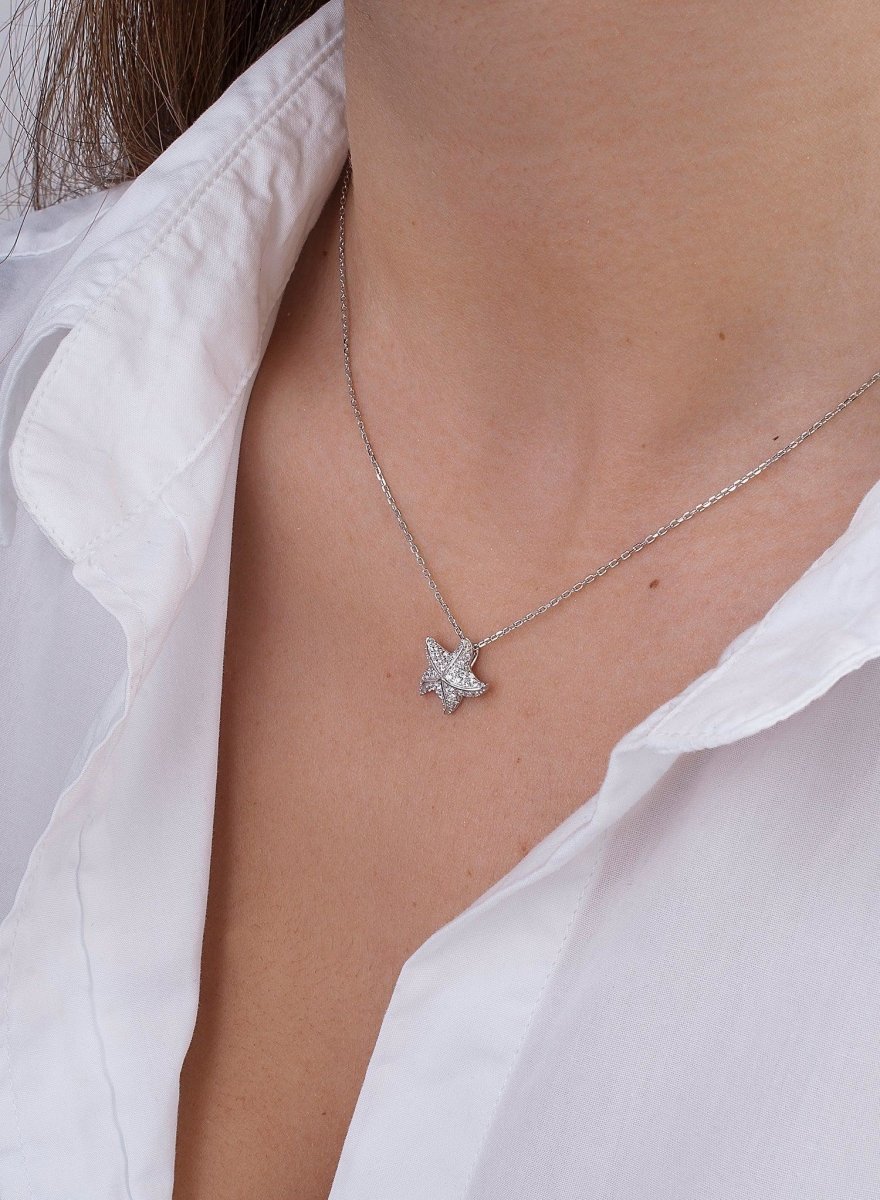 Necklace - Shiny silver starfish pendant with zirconia design