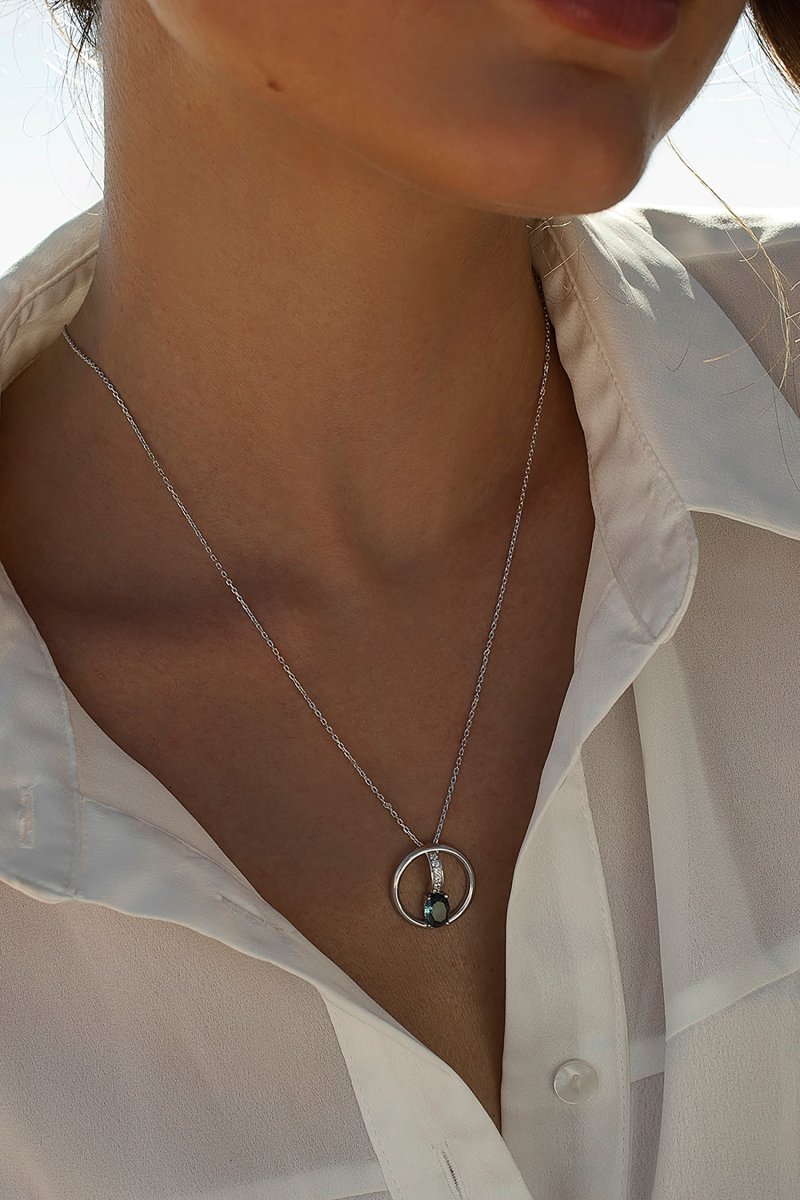 Collar · Colgantes plata originales diseño redondo con gema central