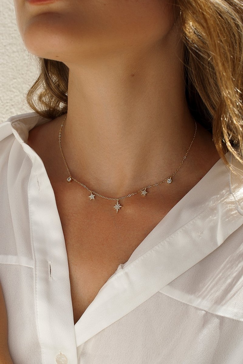 Collar · Collares con colgantes de plata con diseño de estrellas de circonita dorado